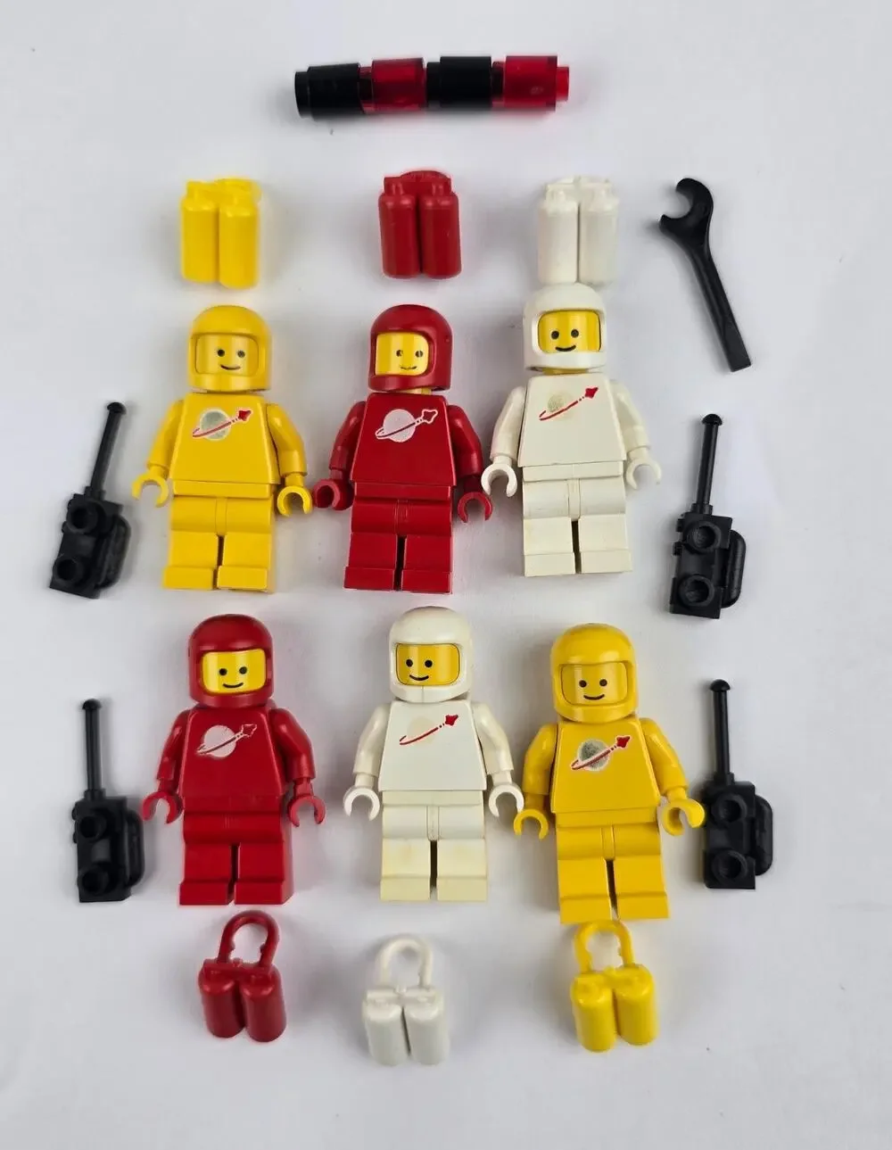 Vintage LEGO Minifigure lot Classic Space Spaceman Red White Yellow Nice cond.